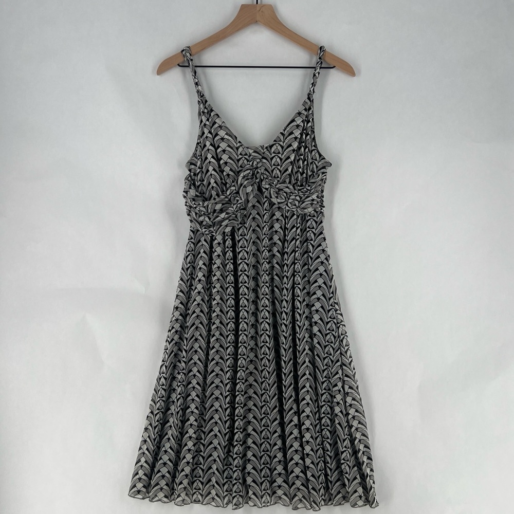 Mixit Mesh Black White Geometric Print Layered Front Sleeveless V-Neck Dress L